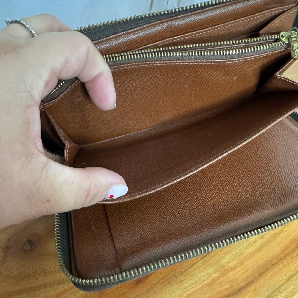 Louis Vuitton Zippy Brown Monogram Wallet - Picture 11 of 16